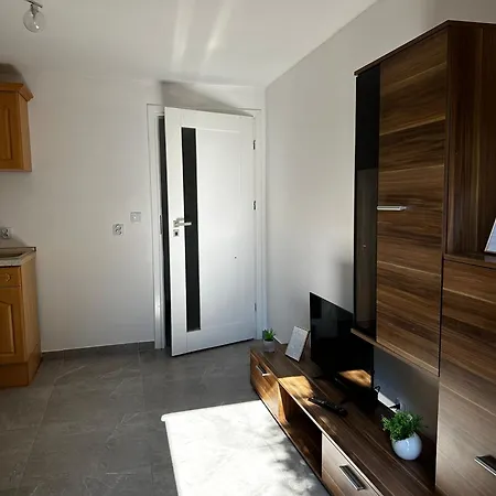 Teligi 4 1 Apartman *